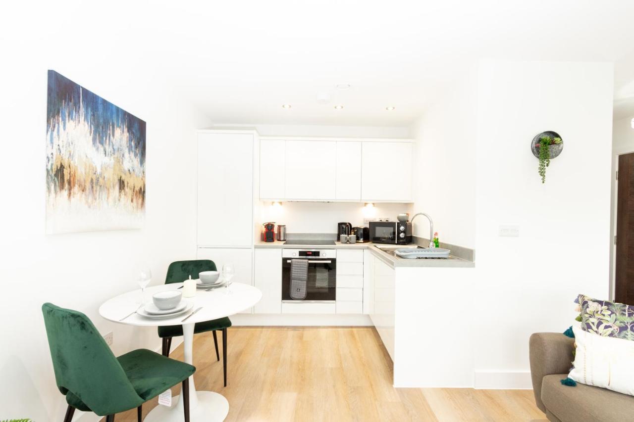 Stylish Studio Apt Overlooking Old Trafford Manchester Ngoại thất bức ảnh
