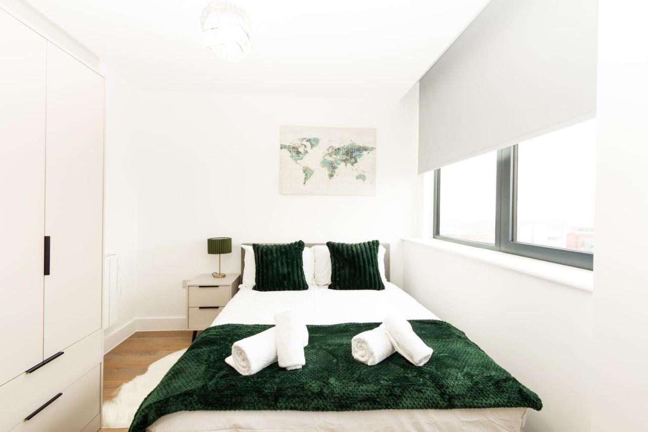 Stylish Studio Apt Overlooking Old Trafford Manchester Ngoại thất bức ảnh