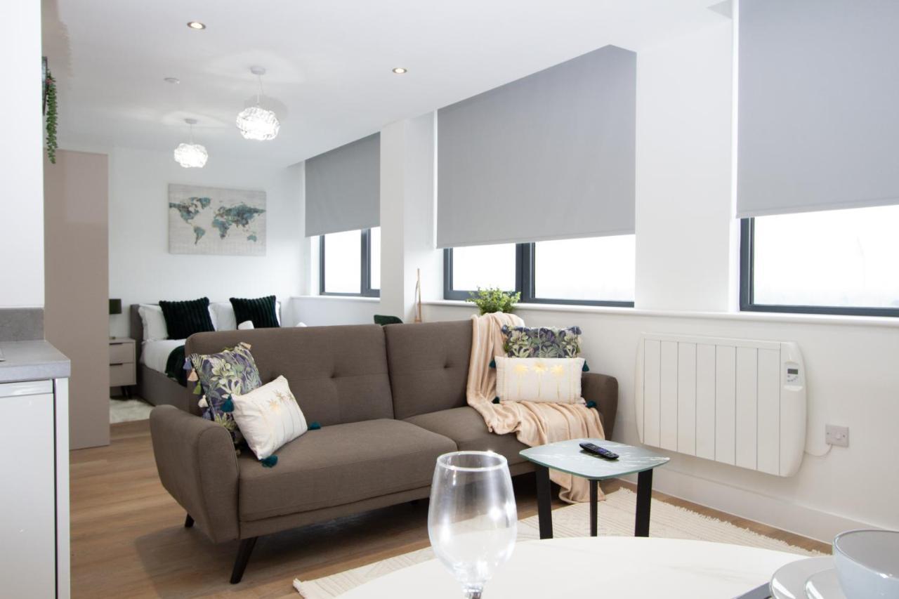 Stylish Studio Apt Overlooking Old Trafford Manchester Ngoại thất bức ảnh