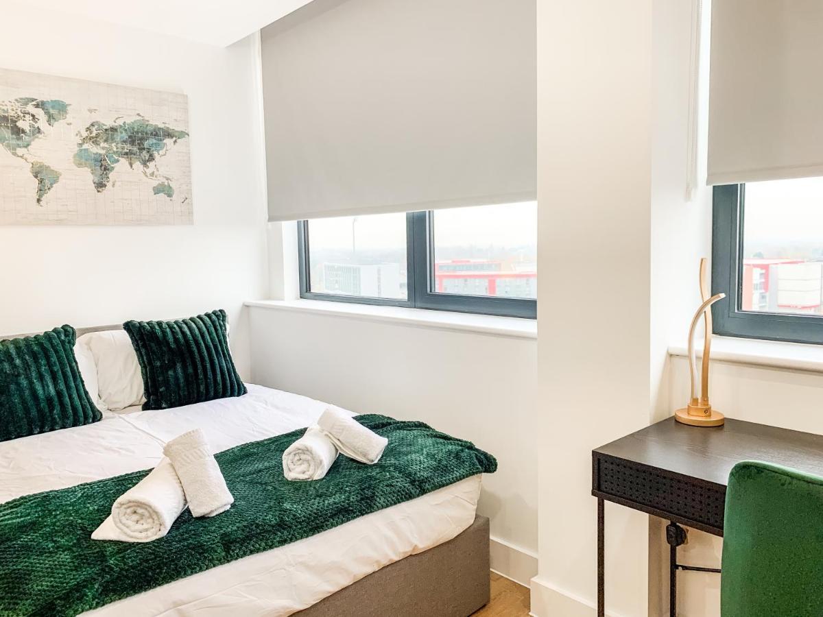 Stylish Studio Apt Overlooking Old Trafford Manchester Ngoại thất bức ảnh