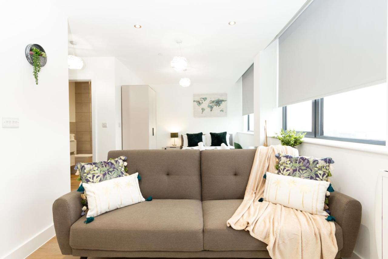Stylish Studio Apt Overlooking Old Trafford Manchester Ngoại thất bức ảnh