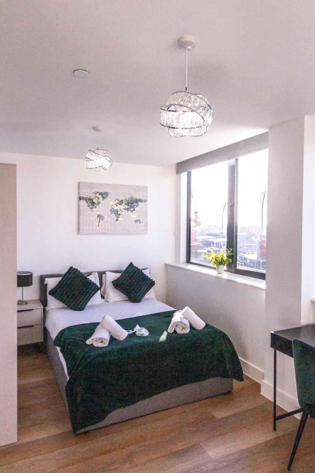 Stylish Studio Apt Overlooking Old Trafford Manchester Ngoại thất bức ảnh
